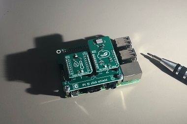 Working with a supplier or distributor to select the right heavy duty connector