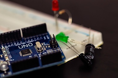 The impact of pluggable terminal blocks on system integration and maintenance